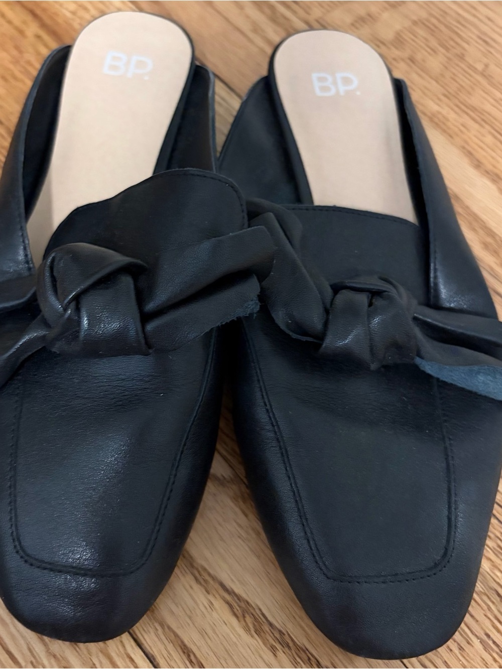 bp Black Knot-Detail Slip-On Mules
